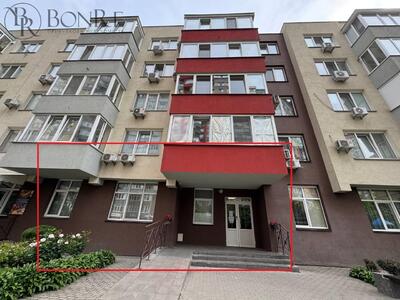 Оренда, Торгове, Фасад, Юлії Здановської, 41,2м2
