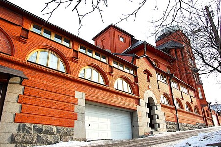 Продаж будинку в Голосіївському району пров. Цимбалів Яр
