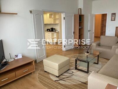Продам 2-кімнатну квартиру, Коновальца Евгения вул., д. 36В, Печерський район, Київ