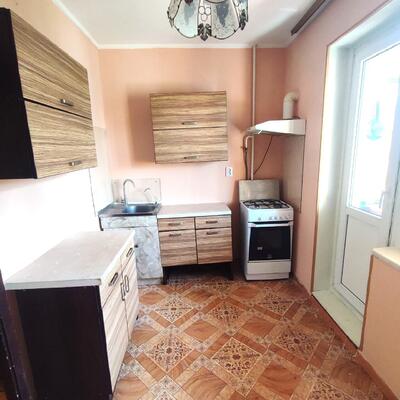 Продається світла та затишна 1-кімнатна квартира площею 37 м  на ідеальному 3 поверсі.