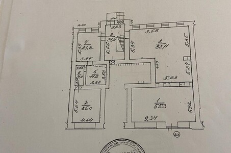 здається комерційне приміщення біля метро,без комісійних
