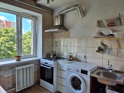 Тепла історія у зеленому серці Голосіївського району, Голосіївський проспект 126, корпус 3.