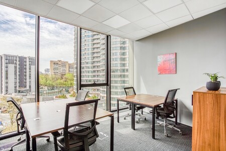 Приватний офіс для однієї особи в Regus IQ Centre