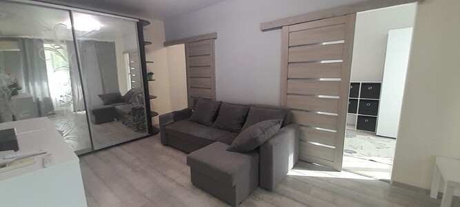 Здам 3х кімн на Дарницькій площі.