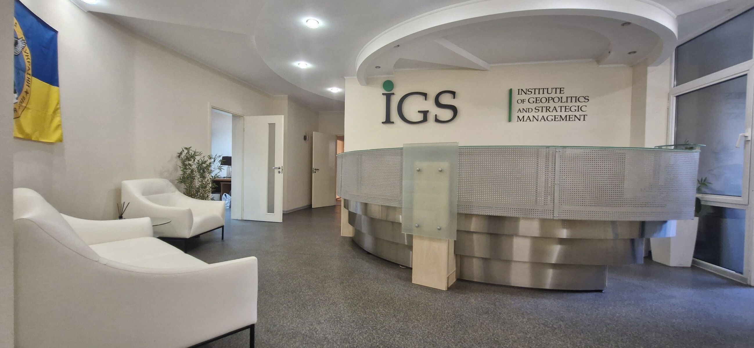 194 кв.м. під офіс, школу, шоу-рум, салон та ін. Центр Києва, Назарівська (Вєтрова) вул., 7б, Шевченківський район, Київ на aviso.ua