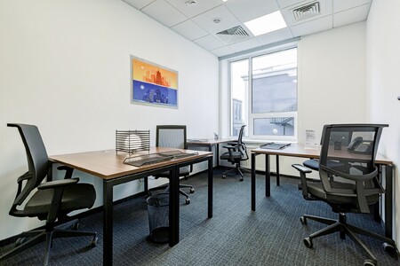 Гнучкий професійний офісний простір у Regus Forum West Side