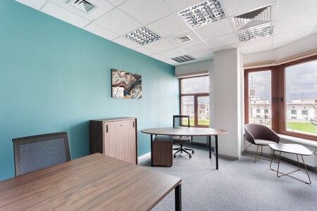 Приватний офіс для однієї особи в Regus Volodymyrsky