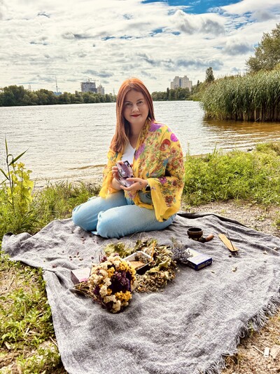 Вітаюю🌻 Я Тіана Лунар. Потомственна відьма, таролог, регресолог,ленорманіст.