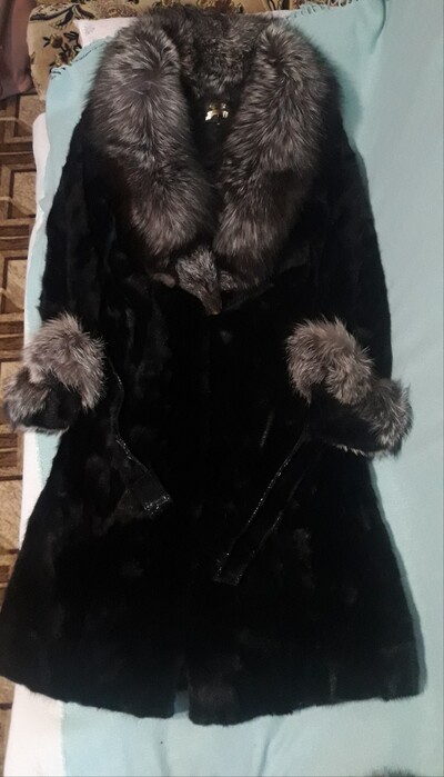 Продам норкову шубу і шапку
