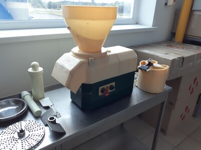 Продам професійну овочерізку МПР-350М