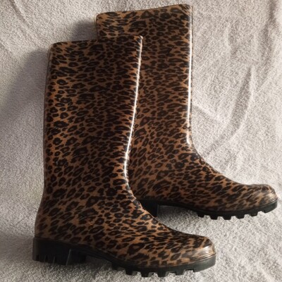 Продаю гумові чоботи.