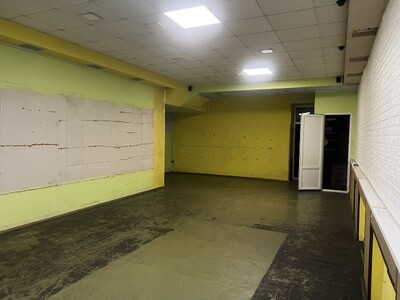 оренда 300м2 в центрв Бучі в цоколі