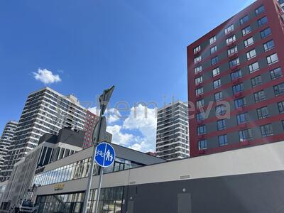 ЖК Варшавський 3 продам простора двокімнатна квартира 63м2