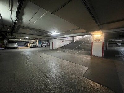 Оренда паркомісця в БЦ Олімпійский