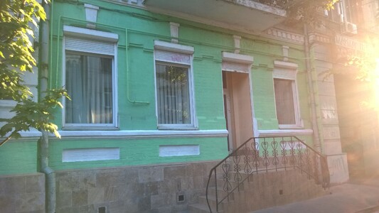 Оренда приміщення Центр фасад 1 поверх Велика Житомирська 29