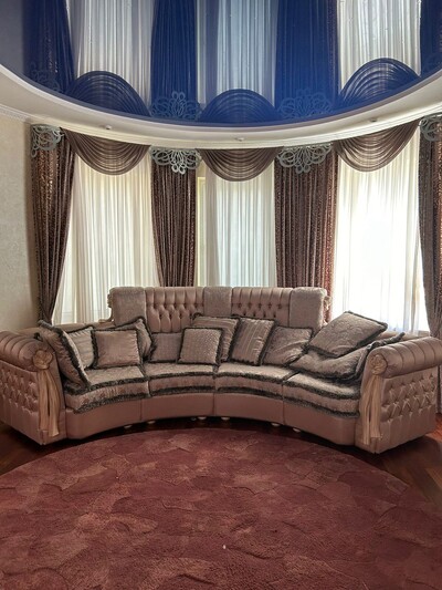 Оренда елітного будинку з басейном і сауною в Гатному 225 м², 11 соток