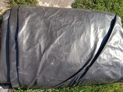 тент (колишній рекламний банер)  2 частини  б/у, розміри 9м х 11м; та 4м х 11м