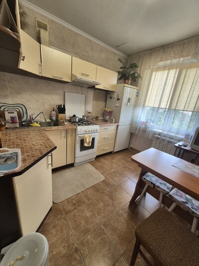 Продам 2х кімн на вул.Марганецькій,22(район ДВРЗ)