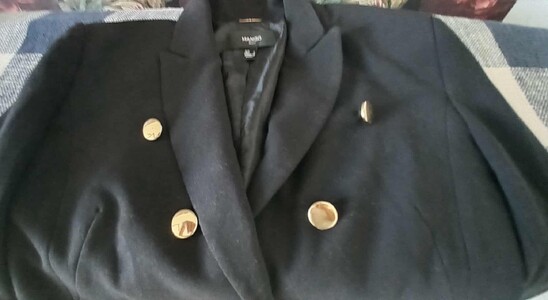 Продам Пиджак  бренд Манго  размер S  в отличном  состоянии Б/у