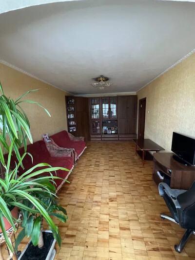 Здам 2-кімнати в 3 -кв. вул.Червоної Калини ,до метро Почайна 15хв