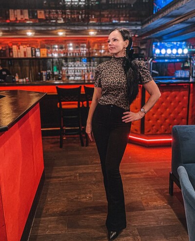 Пара супругов ищет знакомство с мужчиной до 50ти. Не коммерция