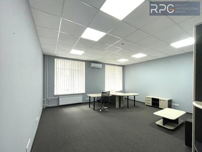 Сдам офис в офисном центре Київ, Лаврська вул.