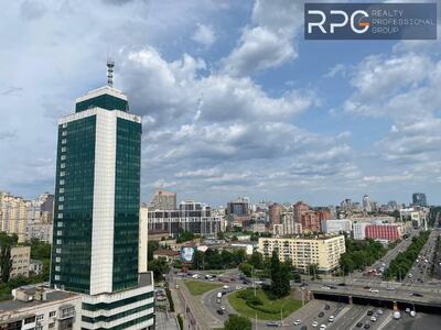 Вид на місто 1-к квартира 52м² ЖК Manhattan City Є Генератор