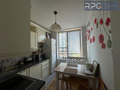 Продаж 2-к квартири з ремонтом у ЖК \