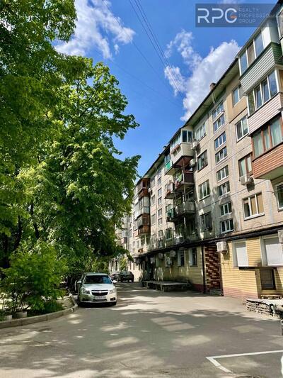 Продається 2-х кімнатна квартира по вул.Ратушна 41, Соломянський р-н