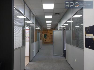 Сдам офис в офисном центре Київ, Кирилівська вул.