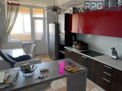 Продам квартиру Київ, Верховинна вул.