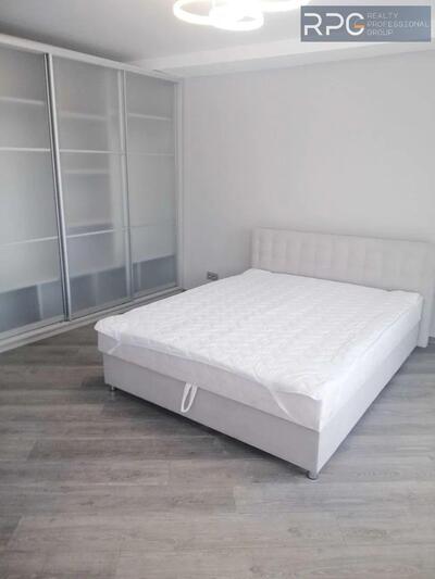 Продам 1к квартиру Печерськ вул. Лаврська, 4 Арсенальна