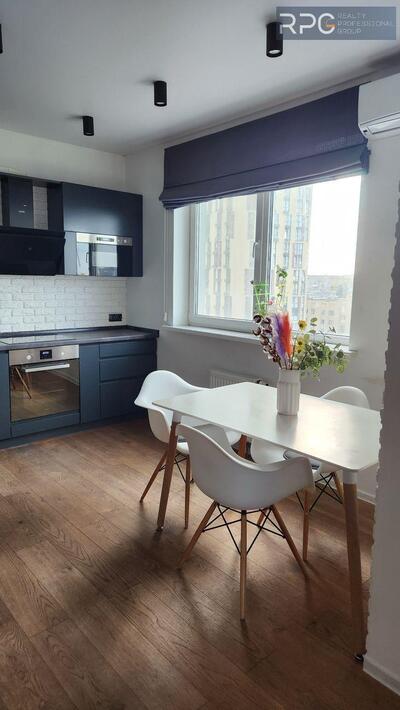 Продам квартиру Київ, Богданівська вул.