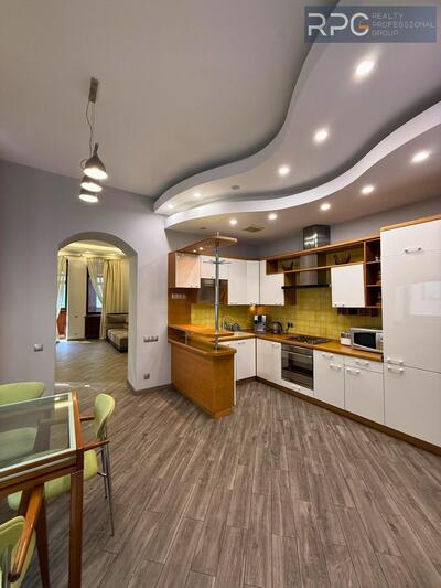 Продаж 3-кімнатної квартири по вул. Богдана Хмельницького, 57