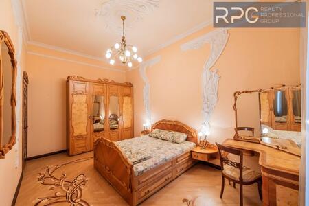 Оренда 3 кімн. кв. в Києві вул. Гетьмана Павла Скоропадського 23