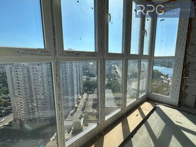 Продається 2-кімнатна квартира в ЖК «Русанівська Гавань»