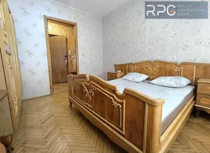 Продам 2к квартиру метро Палац Україна