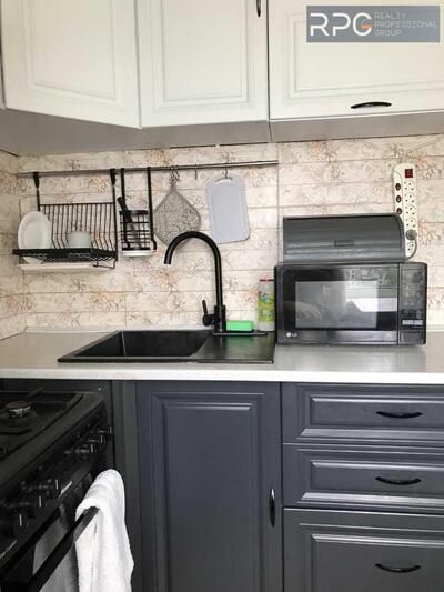 Продаж 3 кім. квартири , на по вул. Мілютенка, 11