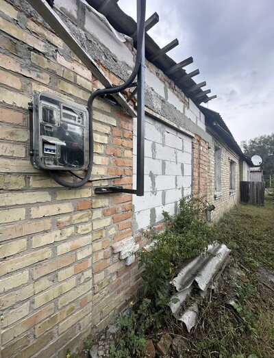 Частина будинку під ремонт, рівний участок 15 сот