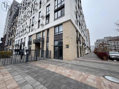 Оренда, Торгове, Фасад, вул. Салютна, 49м2