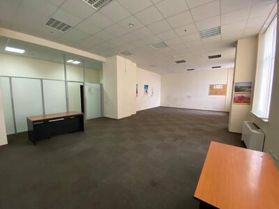 Продаж / Офіс / Харківське шосе, Харківський масив, Київ