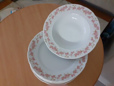 Продаю тарелки