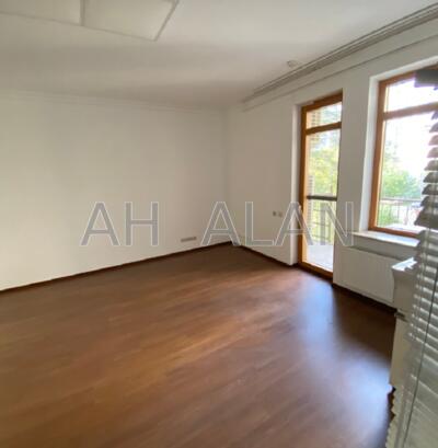 Сдам офисное помещение Київ, Крутий узв.