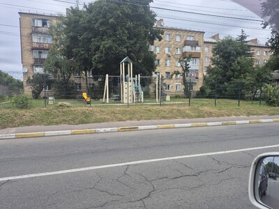 Продам-3х квартиру-с.Димер з меблями,40км від м.Києва.