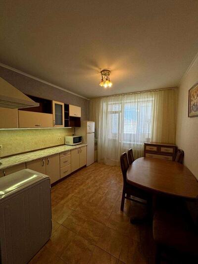 Здається однокімнатна квартира. Дарницький район, вулиця Драгоманова, 6а, метро Позняки