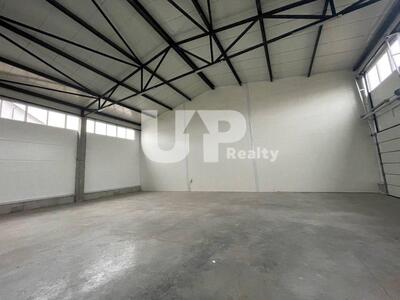Пропонується в оренду складське приміщення 910м2.