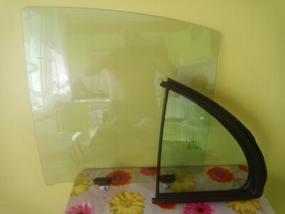 Скло двері Ніссан Мікра К13