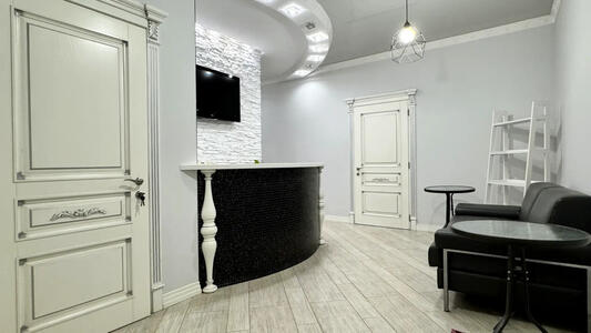 Здається офіс приміщення. Дніпровський район, проспект Тичини Павла, 18Б, метро Лівобережна