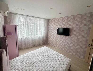 Продається двокімнатна квартира. Дарницький район, вулиця Ахматової Анни, 30, метро Позняки