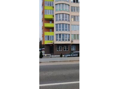 Здається в оренду комерційне фасадне приміщення